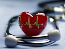 Pacienti s fibrilací fibrilace v nizsí mrtvici, riziko úmrtí s casnou kardiologickou pécí