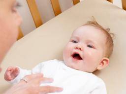 Akupunktur kann übermäßiges Schreien bei Säuglingen lindern