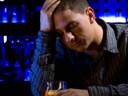 Alkoholkonsumstörung betrifft "1 in 3 Amerikaner" in ihrem Leben