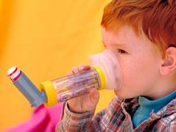 Astma Plus Diabetes behem detství spojená se spatnou kontrolou cukru v krvi