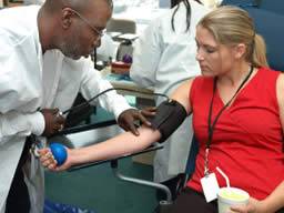 Krevní tlak mírne nad normální také zvysuje riziko mrtvice