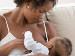 L'allaitement maternel sauve des vies et stimule les économies des pays riches et pauvres