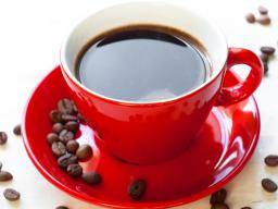 Kofeinas gali sumazinti chirurgini skausma del blogo miego