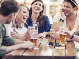 Est-ce que boire peut faire de toi un meilleur locuteur de langue étrangère?