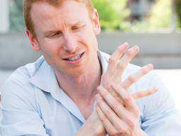 Ursachen der Psoriasis-Arthritis: Auslöser und Risikofaktoren