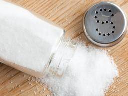 CDC: 90% Americanu konzumuje prílis mnoho soli
