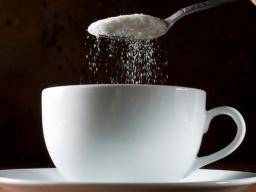 Káva a kalorie: Jak se doplnky doplnují?