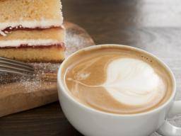 Káva muze zvýsit chut na sladké lahudky
