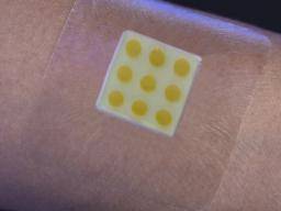Farbwechsel Band-Aid gibt eine frühe Warnung vor einer Infektion