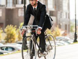 Radfahren zur Arbeit kann Herzkrankheitsrisiko verringern