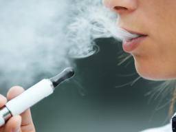 E-Zigaretten "reduzieren die Wahrscheinlichkeit, dass Raucher aufhören"