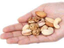 Essen Nüsse, Erdnüsse täglich könnte Todesgefahr durch Krebs, andere Krankheiten senken