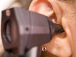 Todo lo que necesitas saber sobre los oídos secos