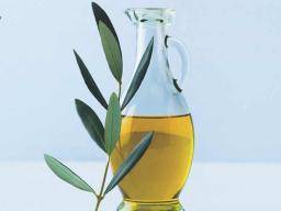 Extra panenský olivový olej nebo olivový olej: Co je zdravejsí?