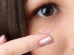 Das Augenmikrobiom der Kontaktlinsenträger ähnelt dem der Haut