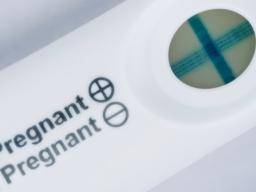 Cinco razones para las pruebas de embarazo falsas positivas