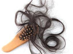 Perte de cheveux: comment cela affecte-t-il les femmes?