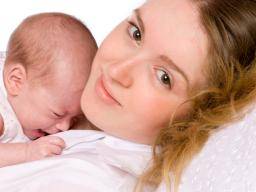 ¿Cómo reacciona el cerebro de una madre al llanto de su bebé?