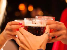 Comment l'alcool affecte-t-il le risque d'AVC? Étude enquête