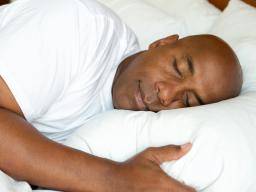 Comment le sommeil nous aide à nous souvenir et à oublier en même temps