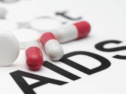 Obrovské zlepsení AIDS od 80. let - ale infekce "zustávají problémem"