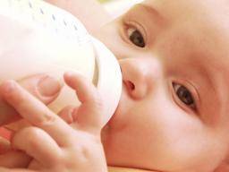 Návyky kojencu mohou predvídat stravovací chování v pozdejsím zivote