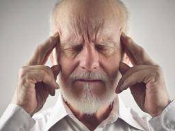 Je Alzheimerova nemoc dedicná? Príciny a rizika