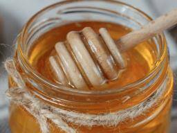 Ist Honig besser für dich als Zucker?