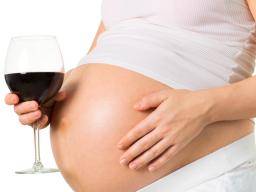Nur ein wenig Alkohol während der Schwangerschaft kann die Gesichtszüge des Babys verändern