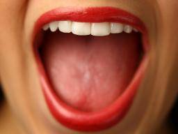 Blei in Zähnen zeigt den Ursprung eines Körpers