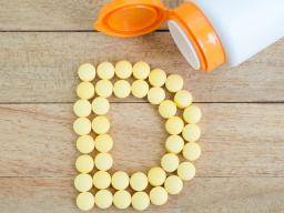 Nízký vitamin D nezvysuje riziko astmatu nebo dermatitidy, uvádí studie