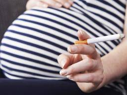 Le tabagisme maternel peut conduire à la paralysie cérébrale chez la progéniture