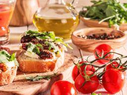 Mittelmeer-Diät mit nativem Olivenöl angereichert kann das Herz schützen