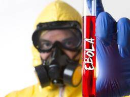 Mobilisieren Sie Überlebende, um Ebola einzudämmen, argumentieren Experten