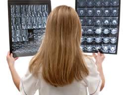 Die meisten Hausärzte ziehen es vor, radiologische Ergebnisse an die Patienten selbst zu liefern