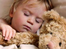 Nickerchen verbunden mit verringerter Schlafqualität für kleine Kinder
