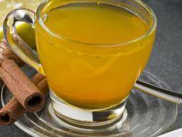 Neuf avantages pour la santé du thé au curcuma