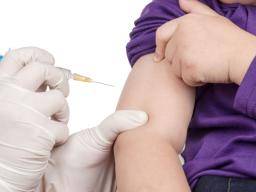 Rodice nehodnotí ockovací látku proti chripce tak vysoko jako ostatní detské vakcíny