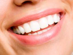 Výzkumníci pouzívají lasery k tomu, aby se ozývali zuby, aby se opravili