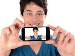 Selfie-Entsendung Männer präsentieren "antisoziale Eigenschaften", Studie findet