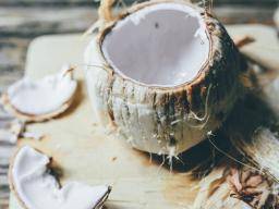 Sieben gesundheitliche Vorteile von Kokoswasser
