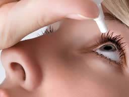 Ocní kapky, které setrí záchvaty, mohou nahradit injekce