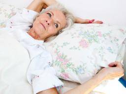 Schlafstörungen verschlimmern Dysfunktion bei Alzheimer