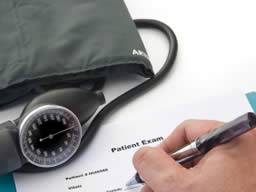 Studie potvrzuje, ze monitorování krevního tlaku v domácnosti je presnejsí, cenove dostupnejsí