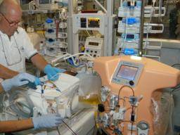 Úspech pro první zarízení na novorozeneckou dialyzaci ledvin