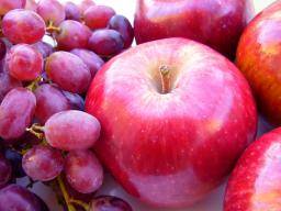 Kurkuma, rote Traube und Apfelverbindungen verhungern Prostatakrebszellen