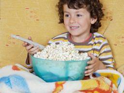 Fernsehen gibt Kindern ein "schlechtes Beispiel" für das Essen