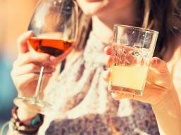 Minderjährige Trinker werden durch Alkoholwerbung in Zeitschriften "ins Visier genommen"