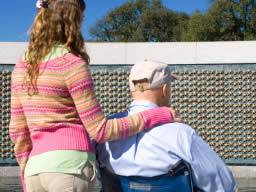 Un estudio de veteranos sugiere que el riesgo de demencia aumenta con una lesión cerebral traumática