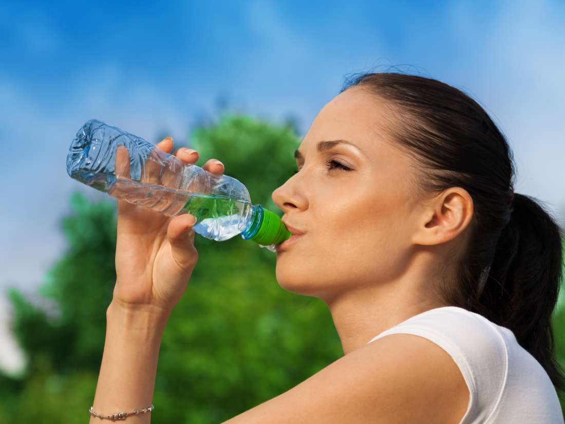 Voda: Opravdu potrebujeme 8 sklenic denne?